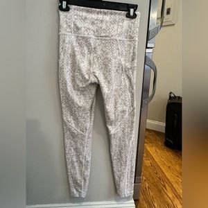 Athleta. Pocket stash leggings full length xs